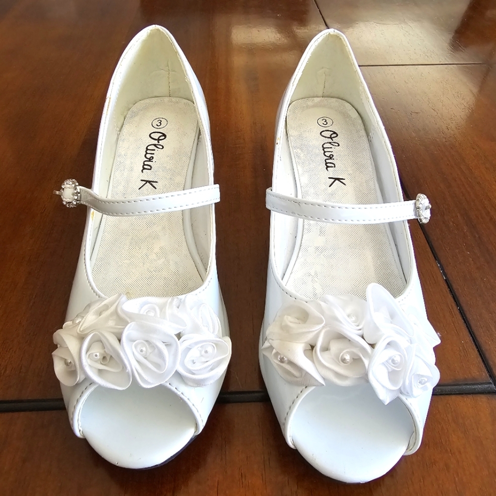 Girls Youth Size 3 dress heel